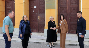 Vlasti obišle Gimnaziju Mostar i najavile strože mjere nakon napada na učenike