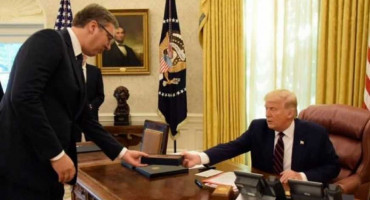 BRZI POVRATAK IZ AMERIKE Šefica Trumpovog ureda navodno zabranila Vučiću ulazak u Mar-a-Lago