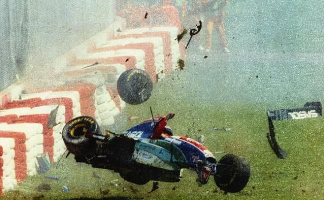 TRENUTAK KADA JE OTIŠAO NAJVEĆI Cijelo vrijeme u retrovizoru mu je bio Schumacher, a onda je izgubio kontrolu...