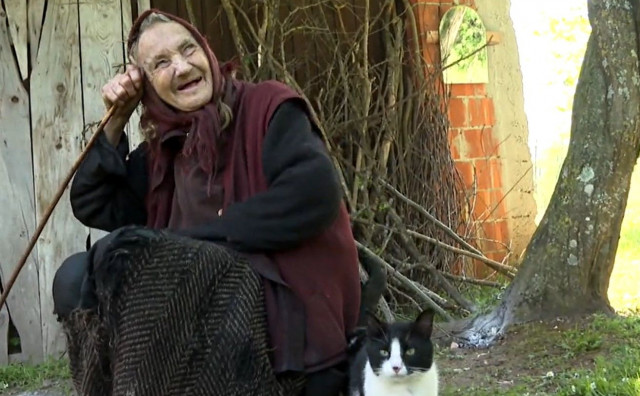 Baka Smilja živi sama na granici s BiH, za dom ne želi ni čuti