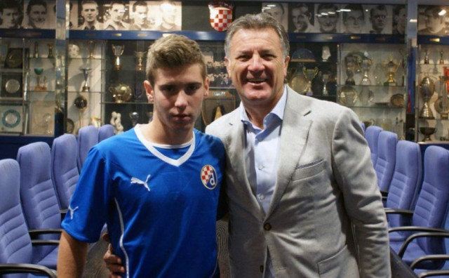 Bivši igrač Dinama tvrdi da nije znao da je potpisan ugovor koji mu oduzima pola transfera