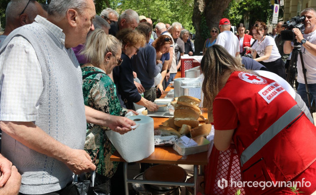 Proslava 1. svibnja u Mostaru uz grah i kobasice