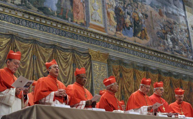 UOČI KONKLAVE Posljednji dan, osma zadušnica za papu Franju