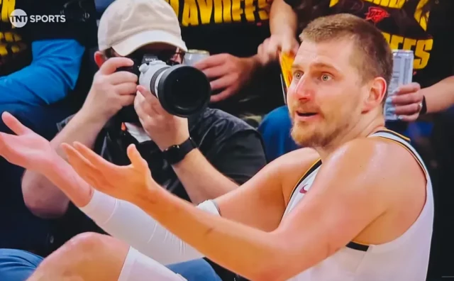 Pogledajte faul nakon kojeg je Jokić isključen iz igre, nije mogao vjerovati što se događa