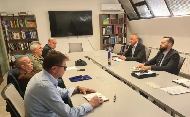 Pritisak na Parlament: Umirovljenici zahtijevaju usklađivanje mirovina prema realnim troškovima