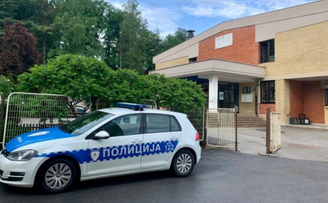 U školi u Sarajevu na ploči ispisano 'pobit ću čitavu prvu smjenu'