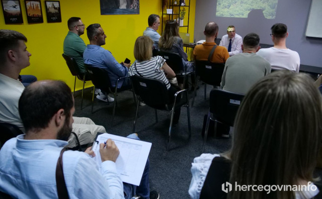 Kako reagirati kad prijetnje postanu stvarnost? Novinari u Mostaru educirani o svojim pravima