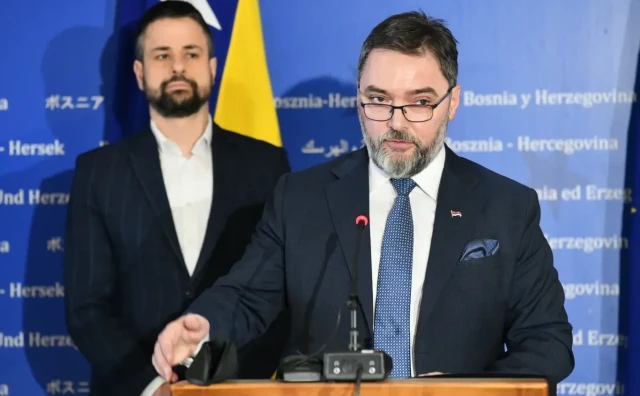 Amidžić s biznis-kartice potrošio 17.500 KM, Košarac platio ručak s Dodikom...