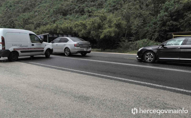 Sudar na izlazu iz Mostara izazvao zastoj