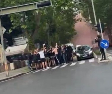 Zrinjski pred povratkom u rukometnu Premijer ligu, pjesma Ultrasa odzvanja ulicama