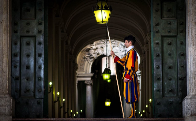 Novi papa pred teškim izazovima, od financijske krize do vjerskih podjela