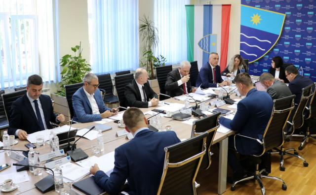 Vlada HNŽ usvojila odluku o boravišnoj pristojbi, potpora Zračnoj luci Mostar i vrtiću u Rodoču