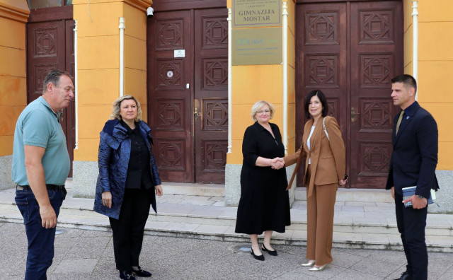 Vlasti obišle Gimnaziju Mostar i najavile strože mjere nakon napada na učenike