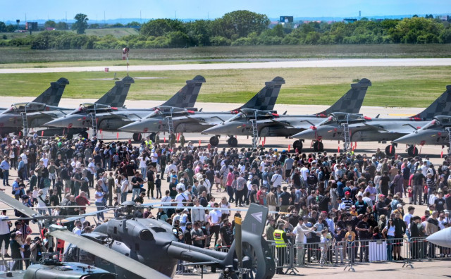 Tisuće Hrvata po prvi put vidjelo svih 12 Rafalea