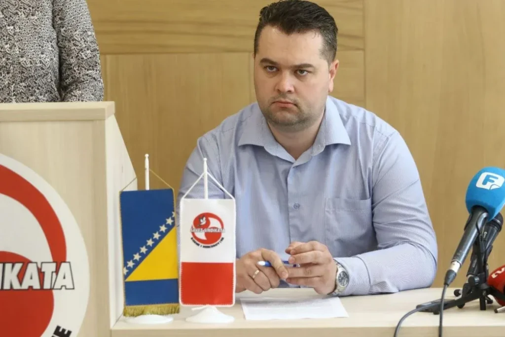 Hoće li radnici u Federaciji od 1. srpnja dobiti veće plaće ili će poslodavci razliku zadržati za sebe? Hoće li radnici u Federaciji od 1. srpnja dobiti veće plaće ili će poslodavci razliku zadržati za sebe?