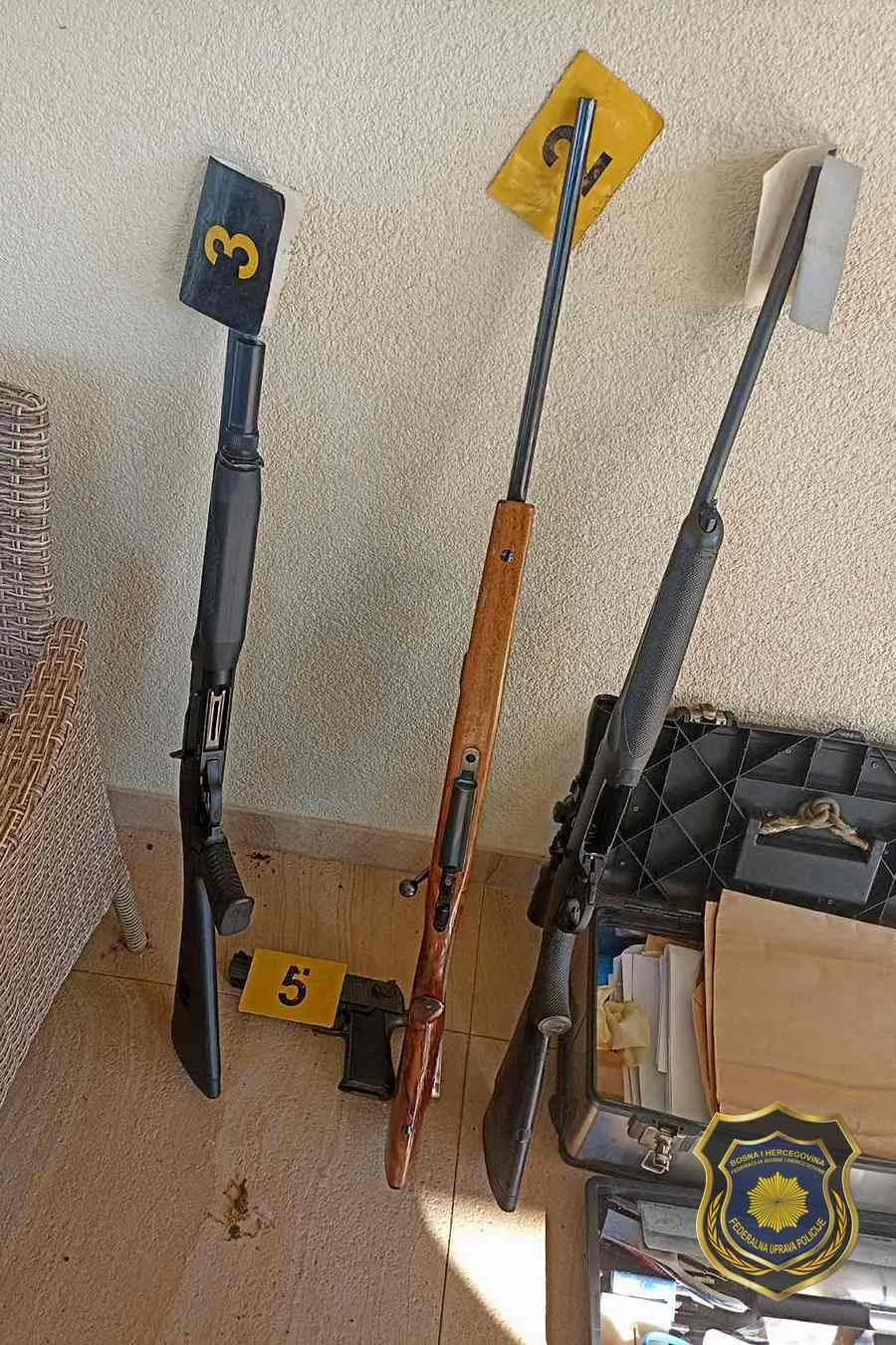 Oružje pronađeno u kući u Ljubuškom