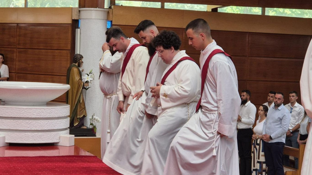 Zaređenje u mostarskoj katedrali