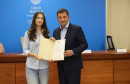 Dodijala priznanja za učenike generacije 