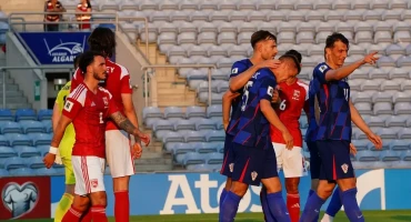 Perišić i Ivanović briljirali u rutinskoj pobjedi Hrvatske