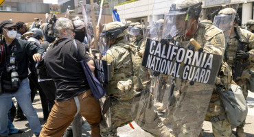 Trump rasporedio Nacionalnu gardu u Los Angelesu i poručio 'DOVEDITE VOJSKU', guverner Kalifornije bijesan