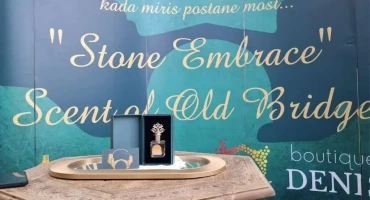 Parfem Stone Embrace
