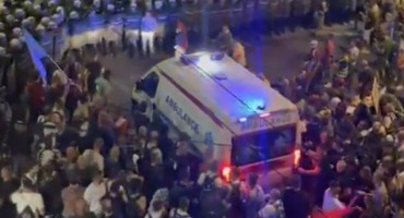 Snimka koja demantira ravnatelja srpske policije: Tko je stvarno blokirao Hitnu u Beogradu?