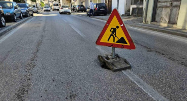 Propao dio ceste u naselju Luka, postavljena privremena signalizacija