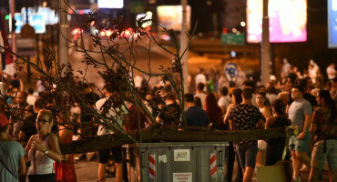 Kritičari upozoravaju: Vučićev obračun s građanima vodi Srbiju u novu krizu