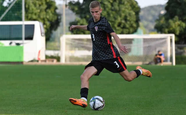 Zrinjski jača momčad za novu sezonu, stiže branič koji je prošao Dinamovu školu