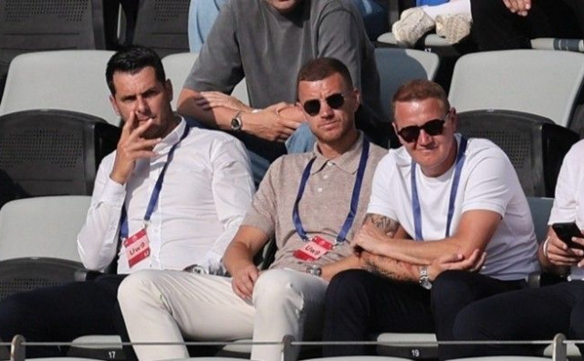 Džeko, Ibričić i Spahić utakmicu gledali u društvu dvojice Mostaraca