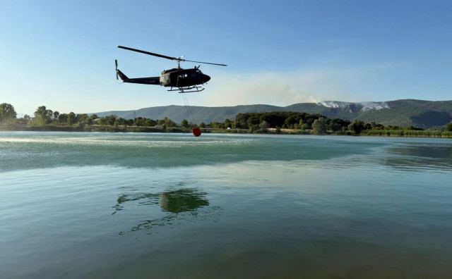 Helikopter i Air Tractor od ranog jutra u gase požar kod Gruda