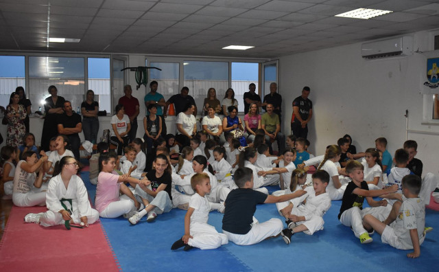 Hercegovački karatisti se okupili u Ljubuškom, predavanje održala psihologinja Katica Zelić