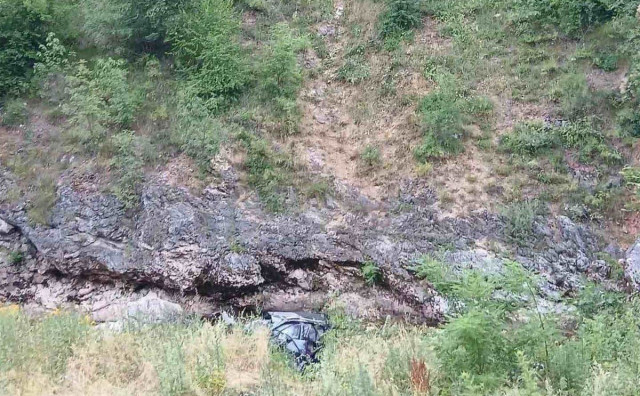 Vozilo sletilo u kanjon Miljacke, poginuli majka i dijete