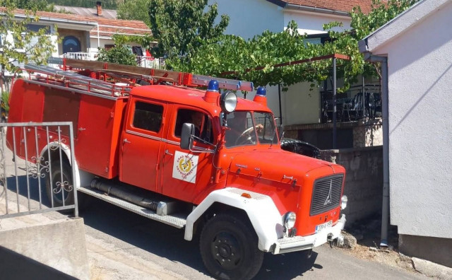 Požar na Mazoljicama uspješno lokaliziran zahvaljujući vatrogascima i mještanima