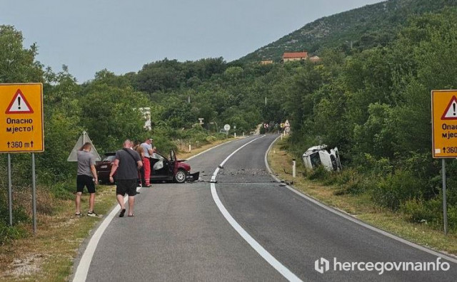Četvero ozlijeđenih u prometnoj nesreći kod Trebinja
