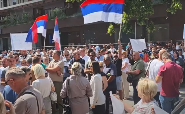 Prosvjedi u Banjoj Luci zbog uhićenja Miličevića: 'Mile, lopove'