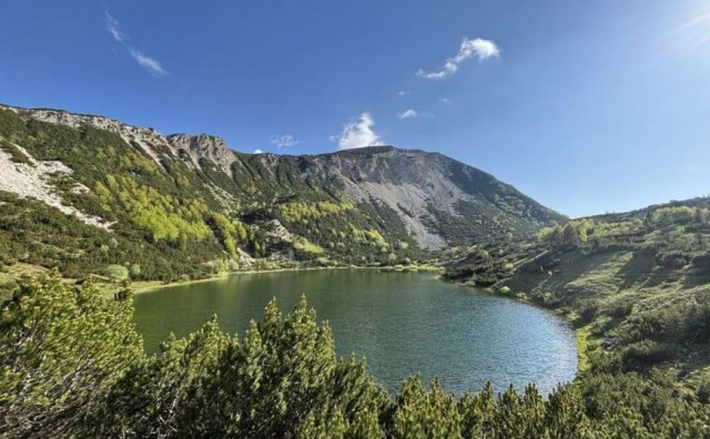 Jedno od najljepših jezera BiH nalazi se nadomak Livna,  ali put do njega je ozbiljan problem