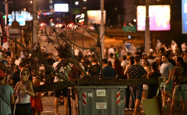 Kritičari upozoravaju: Vučićev obračun s građanima vodi Srbiju u novu krizu