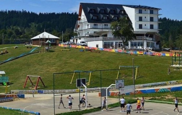 16-godišnjak preminuo u Sarajevu nakon što mu je gol u igri pao na glavu