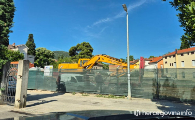 Teška mehanizacija povučena s lokacije planiranog Park Centra – gradnja na čekanju