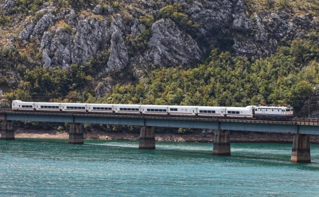 Uspostavljena nova željeznička linija Sarajevo - Ploče vikendom