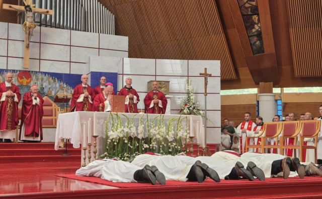 U Mostaru zaređena petorica novih svećenika: 'Ne pripadate više sebi, nego Kristu'