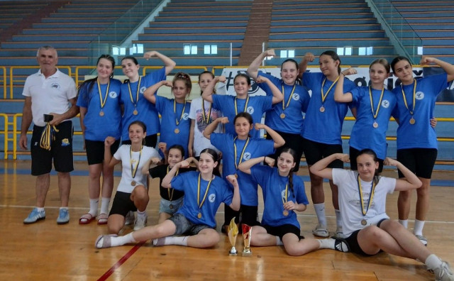 Mlade rukometašice mostarske Lokomotive treće u BiH