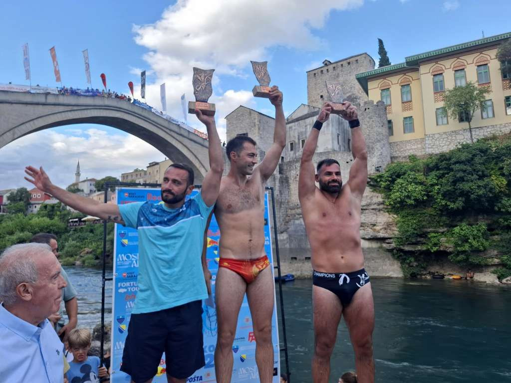 Skokovi sa starog mosta