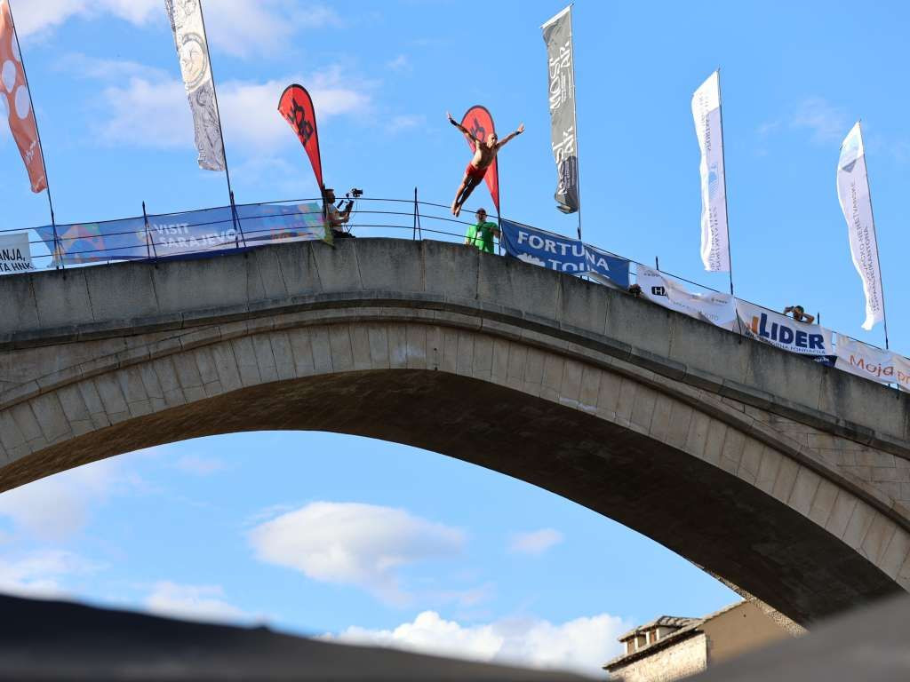 Skokovi sa starog mosta