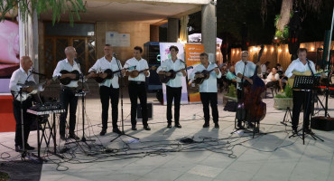 Sjajna večer uz Mostarske tamburaše: Publika uživala u koncertu