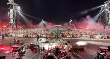 Prve službene procjene kažu da je na Hipodromu više od 350.000 ljudi, Thompsonov tim kaže 504.000