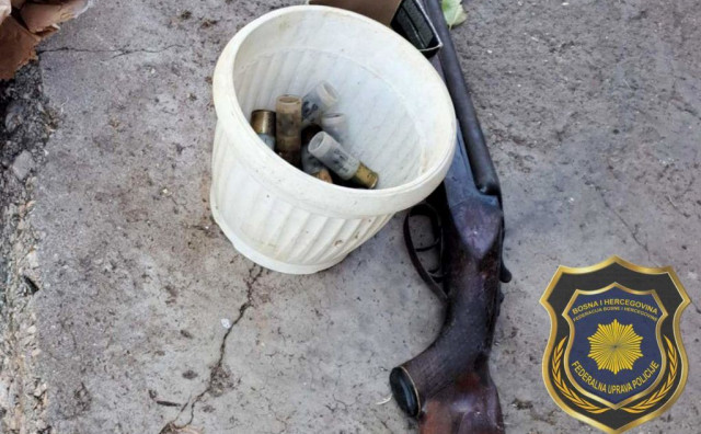 Jedna osoba uhićena na području HNŽ-a, policija pronašla drogu i oružje