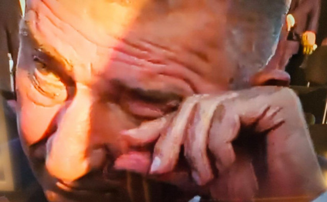 General Ante Gotovina zaplakao na Thompsonovu pjesmu na vojnom mimohodu