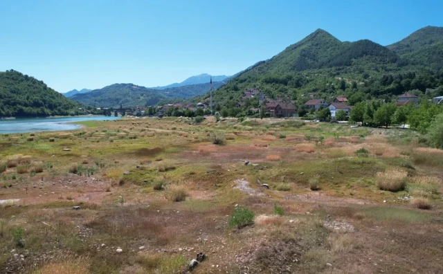 Jablaničko jezero totalno presušilo, gnjevni mještani krive Elektroprivredu i najavljuju blokadu M-17